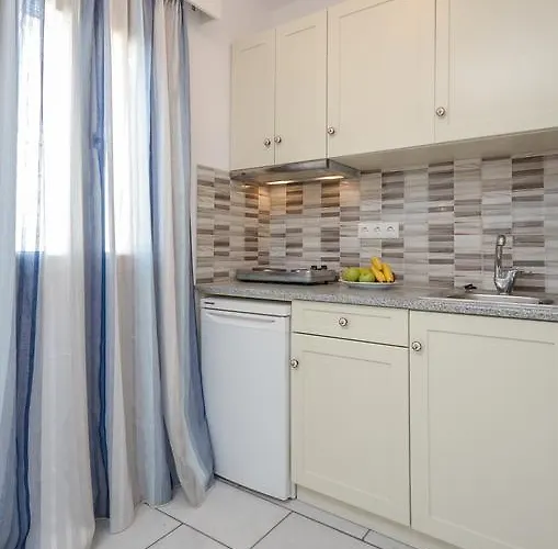 Summer Dream 1 Apart Otel Agios Prokopios (Naxos)